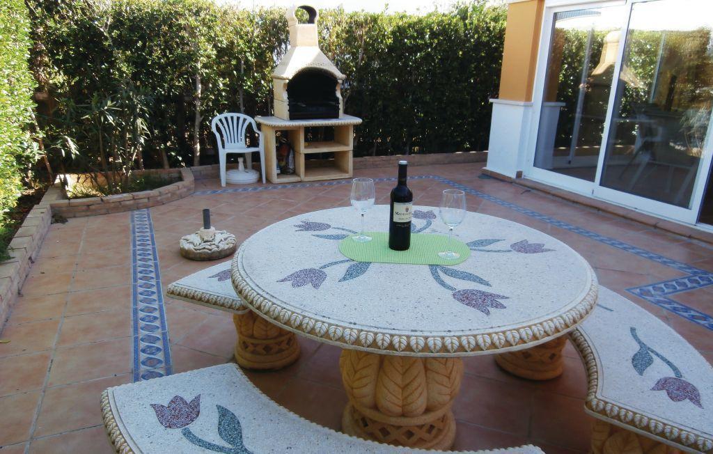 Ona Mar Menor Golf & Spa Torre-Pacheco Chambre photo A typical Spanish patio