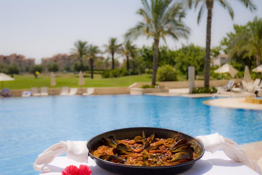 Ona Mar Menor Golf & Spa Torre-Pacheco Extérieur photo A paella prepared in a hotel in Egypt